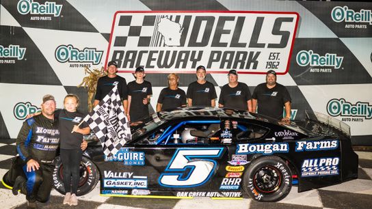 JOHNSON TAKES ALIVE FOR 5 (news)