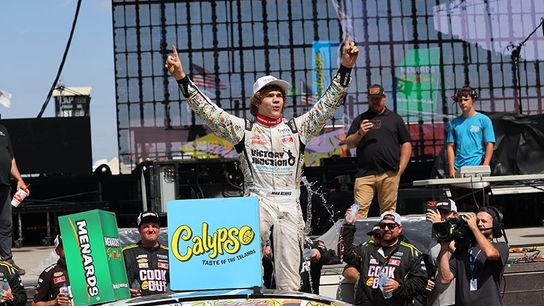 CONTROVERSIAL WIN FOR REAVES (news)