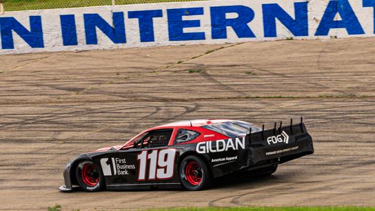 TUNDRA OPENS AT WIR (news)