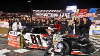 ASA STARS OPENER TO BROWN (news). Photo by Photo: ASA