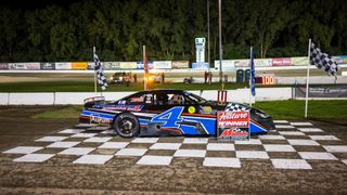 MADISON CROWNS CHAMPIONS (news). Photo by Photo: MIS