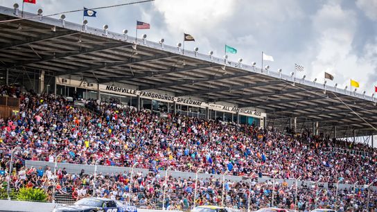 BUSY MONTH FOR SUPER LATE MODELS (news)